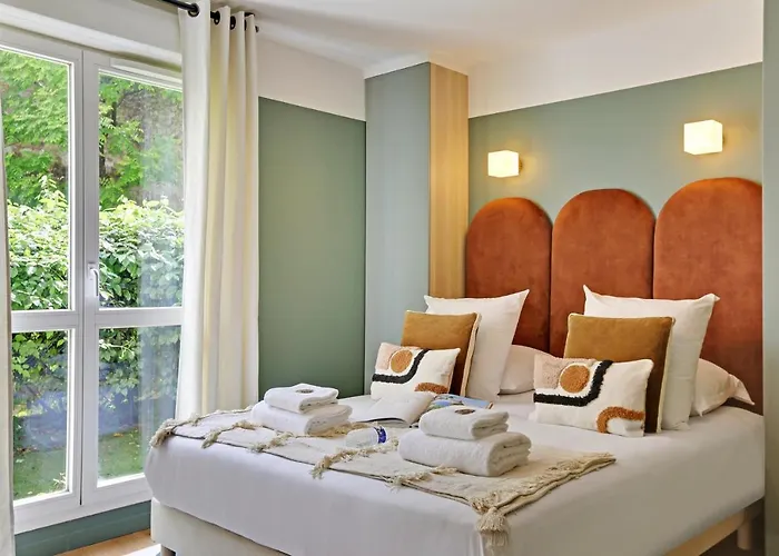 Amazing 4p/1br With Small Garden Parigi